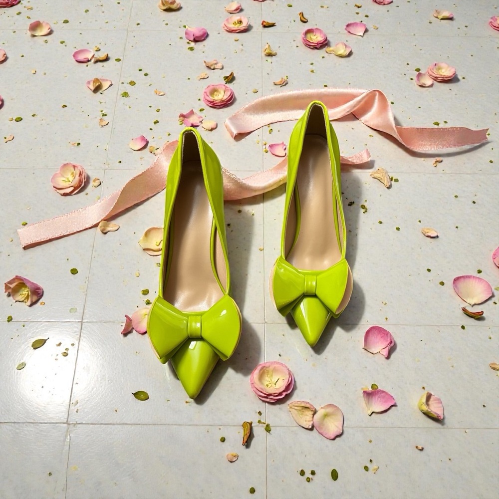 Size 7.5 Women’s Chartreuse/bright lime green bow-Heels pointed statement pumps - Picture 6 of 10